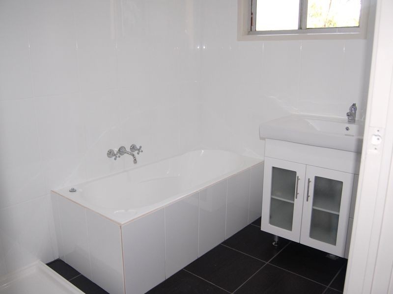 11 Eridani Street, Kingston QLD 4114