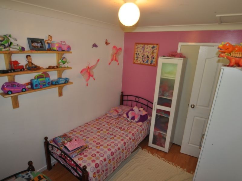 18 Love Street, Crestmead QLD 4132