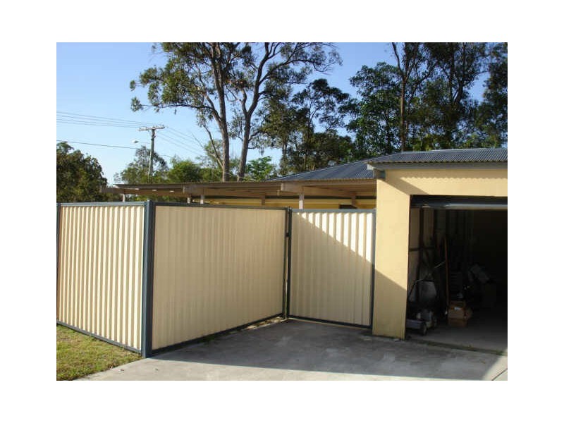 12 Dart Avenue, Kingston QLD 4114