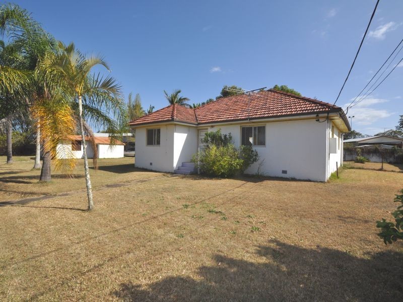 92 Railway Parade, Woodridge QLD 4114