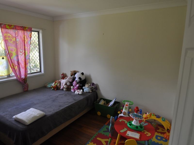 6 Myra Street, Kingston QLD 4114