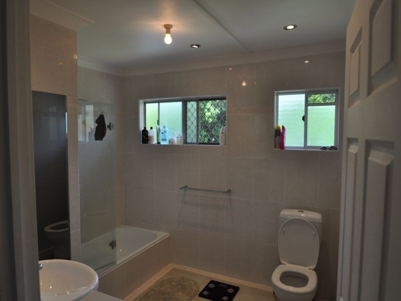 6 Myra Street, Kingston QLD 4114