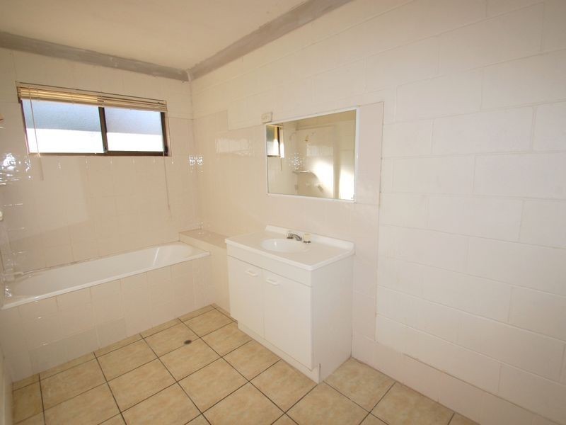 9 Short Street, Loganlea QLD 4131