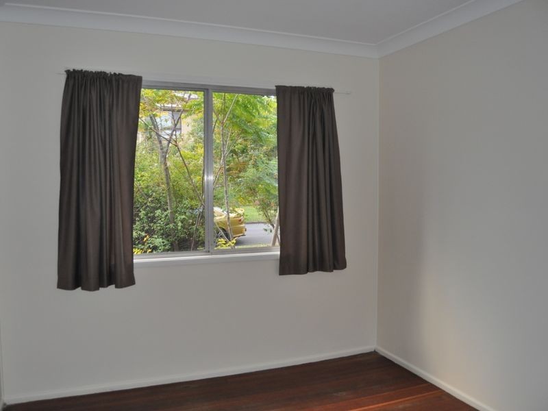 2 Leonard Street, Kingston QLD 4114