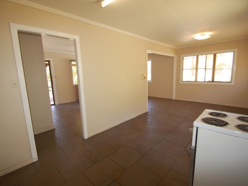 61 Poplar Avenue, Woodridge QLD 4114