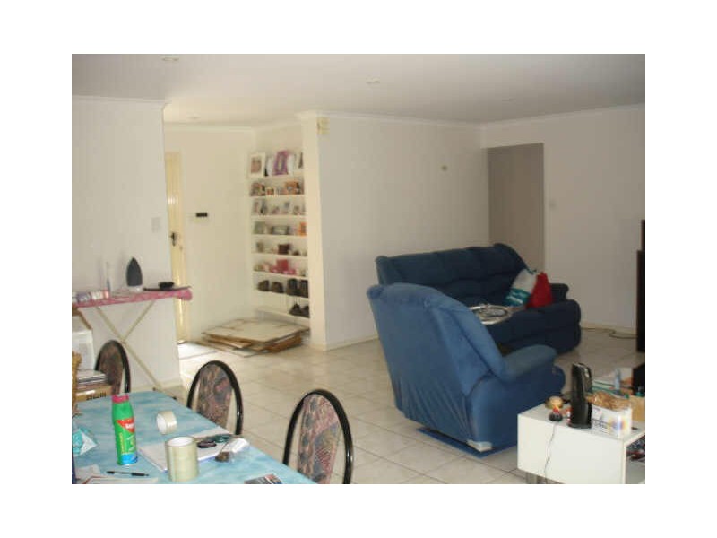 27 Tecoma Street, Kingston QLD 4114