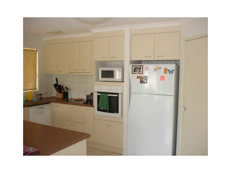 27 Tecoma Street, Kingston QLD 4114