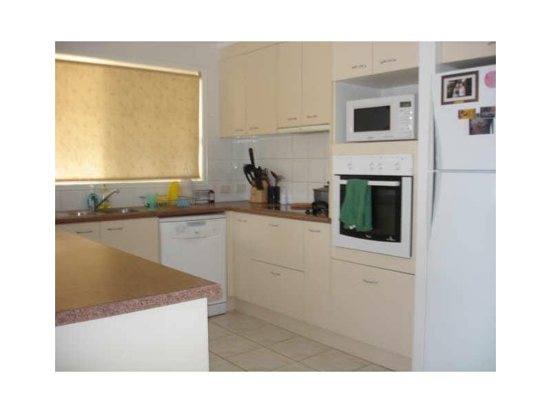 27 Tecoma Street, Kingston QLD 4114