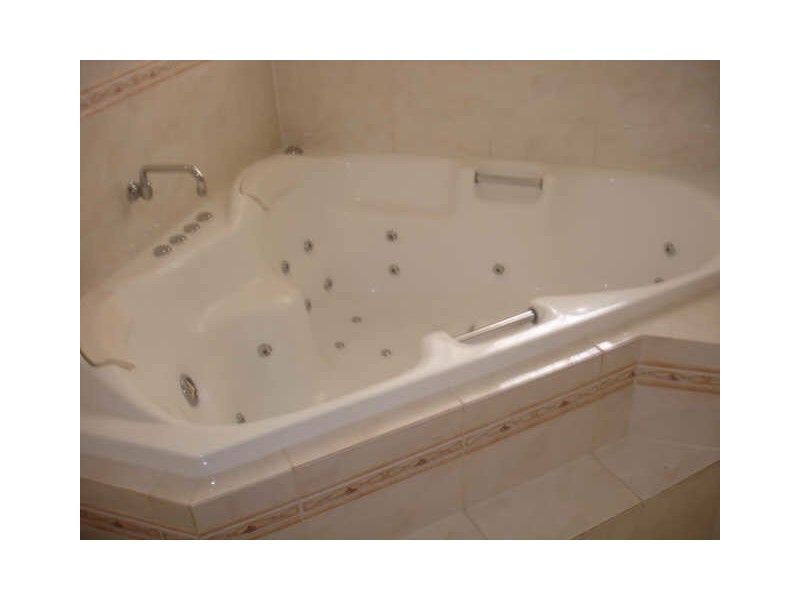 27 Tecoma Street, Kingston QLD 4114