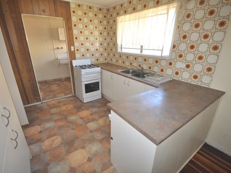 13 Fleur Street, Woodridge QLD 4114