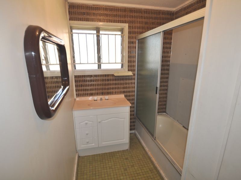 13 Fleur Street, Woodridge QLD 4114