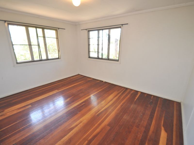 13 Fleur Street, Woodridge QLD 4114