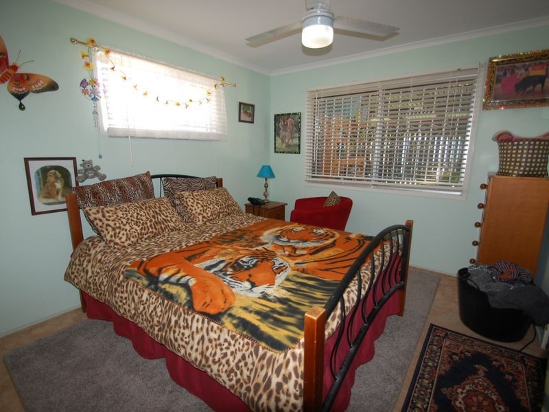 98 Waratah Drive, Crestmead QLD 4132