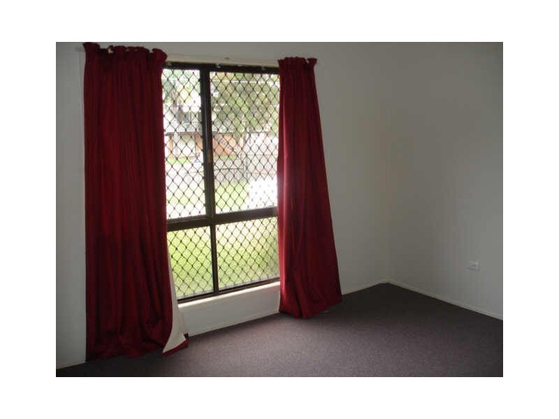 28 Lyngrove Street, Kingston QLD 4114