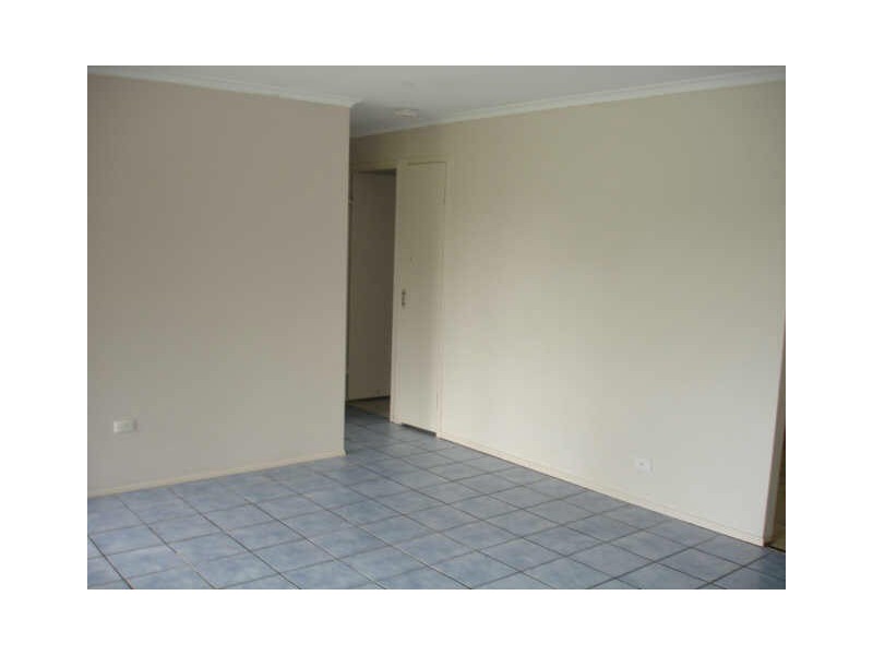 28 Lyngrove Street, Kingston QLD 4114