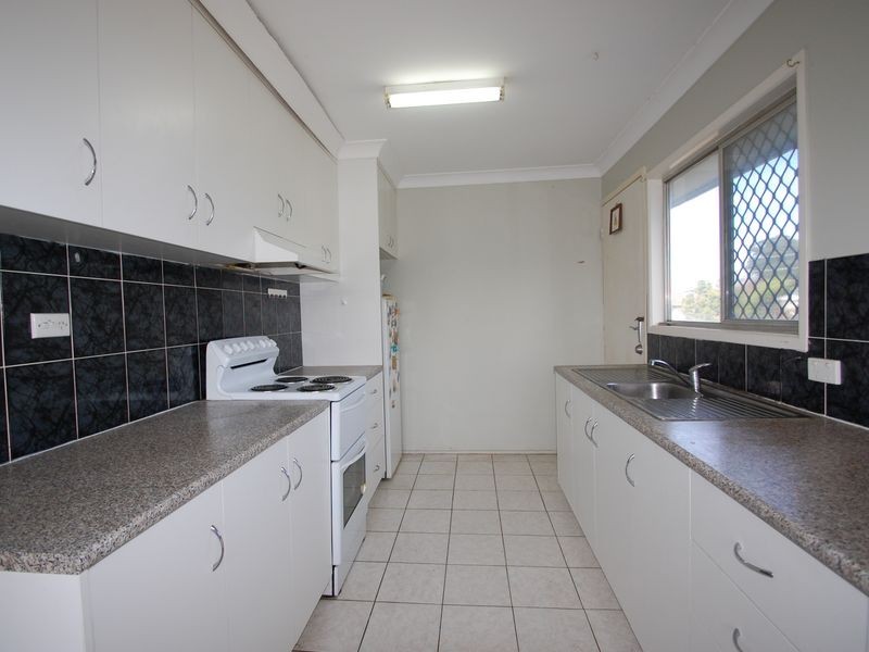 2 Jarrah Crescent, Logan Central QLD 4114