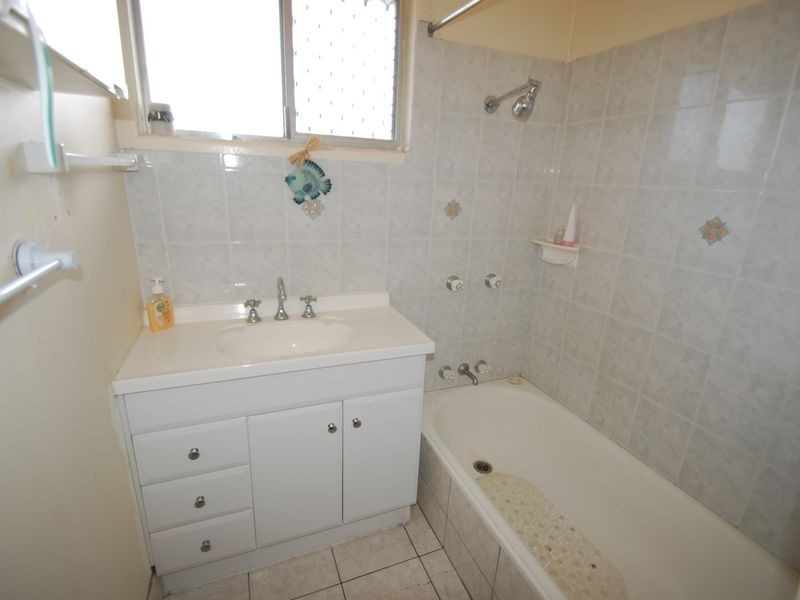 2 Jarrah Crescent, Logan Central QLD 4114