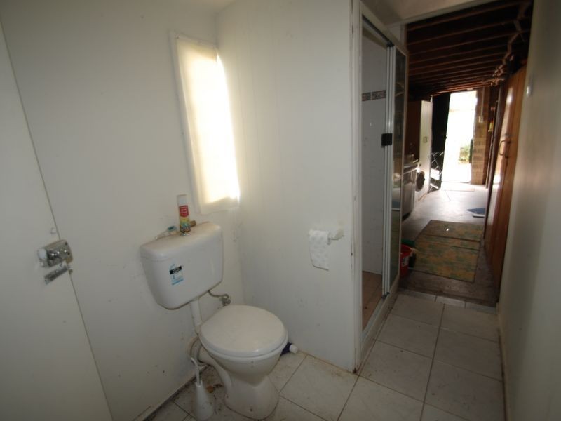 2 Jarrah Crescent, Logan Central QLD 4114