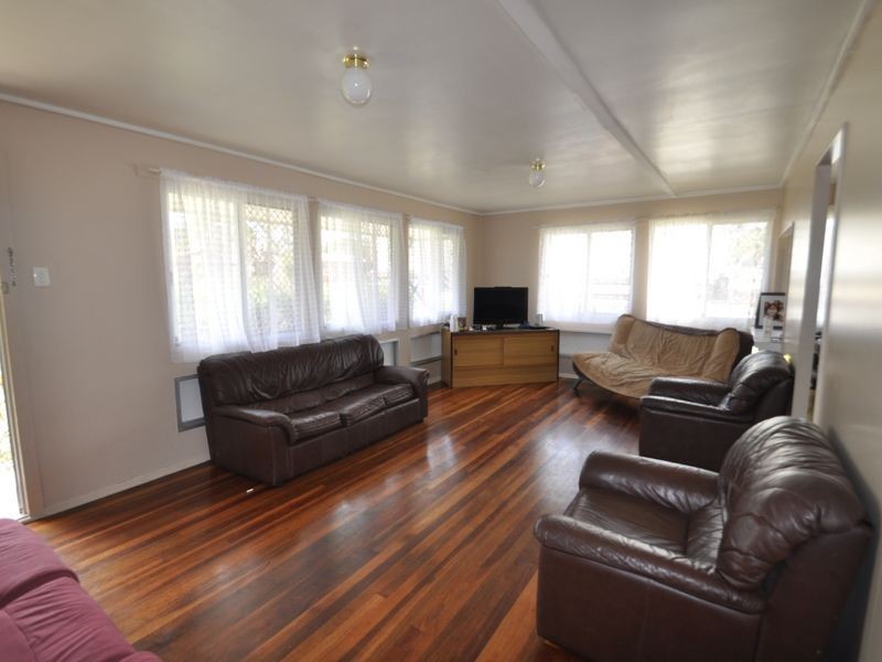 10 Rhoda Street, Loganlea QLD 4131