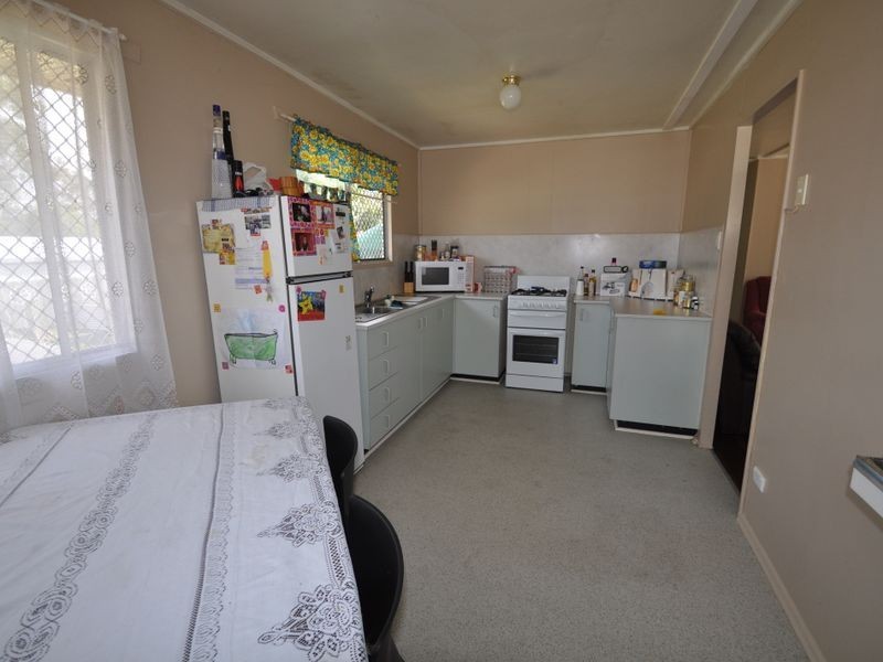 10 Rhoda Street, Loganlea QLD 4131