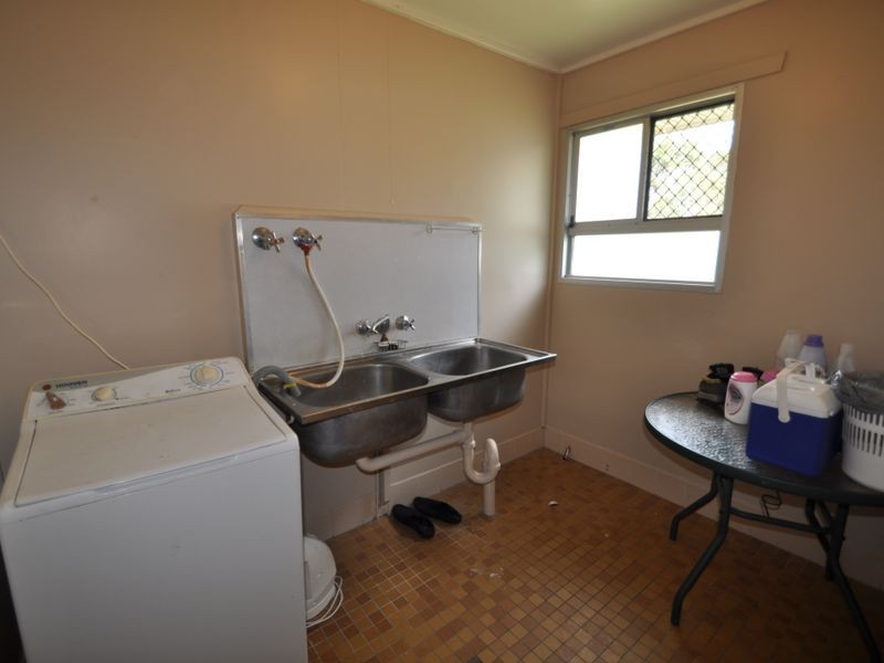 10 Rhoda Street, Loganlea QLD 4131