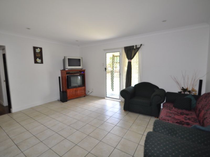 1 Edward Street, Woodridge QLD 4114