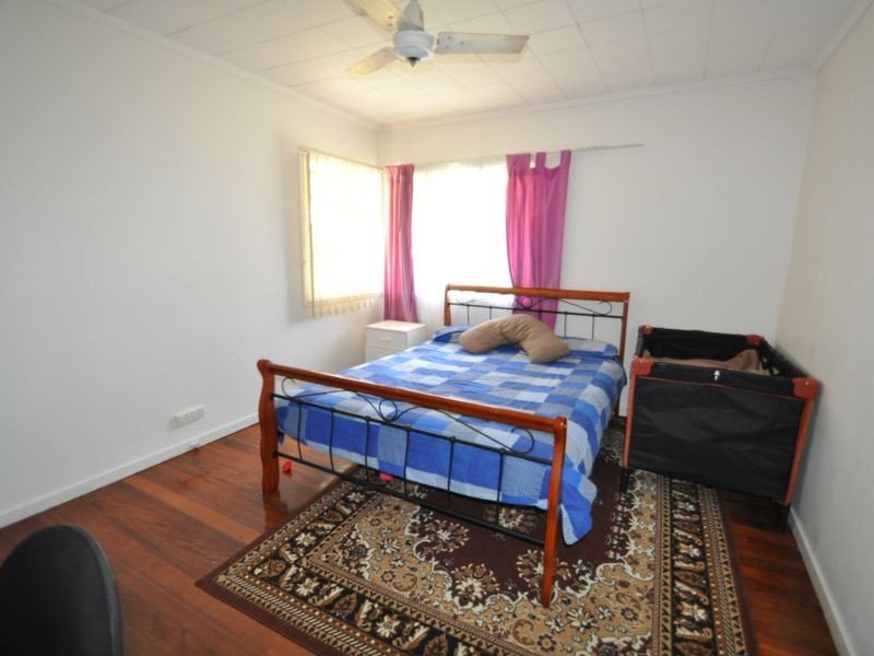 1 Edward Street, Woodridge QLD 4114