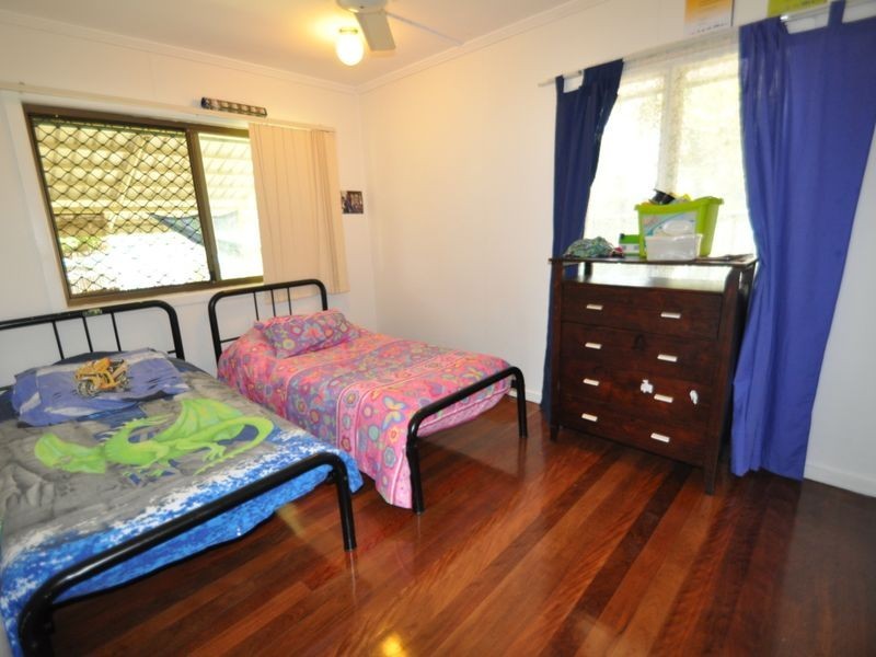 1 Edward Street, Woodridge QLD 4114