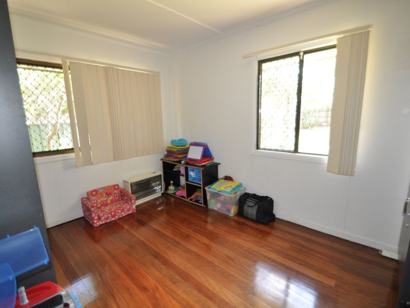 1 Edward Street, Woodridge QLD 4114