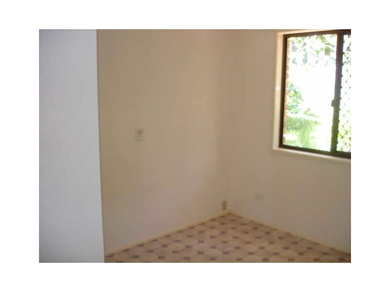 5 Curlew Cres, Eagleby QLD 4207