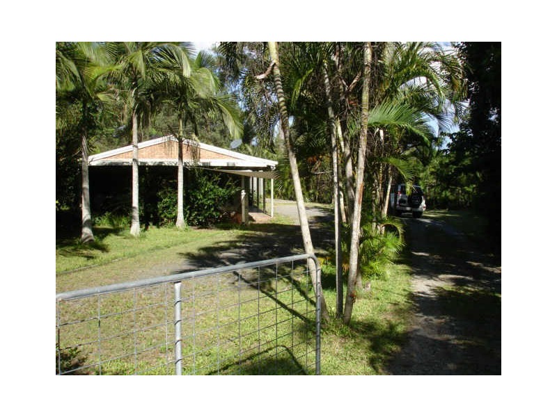 5 Curlew Cres, Eagleby QLD 4207