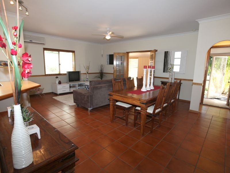 9 Warren Court, Loganlea QLD 4131