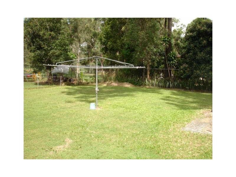 17 Eridani Av, Kingston QLD 4114