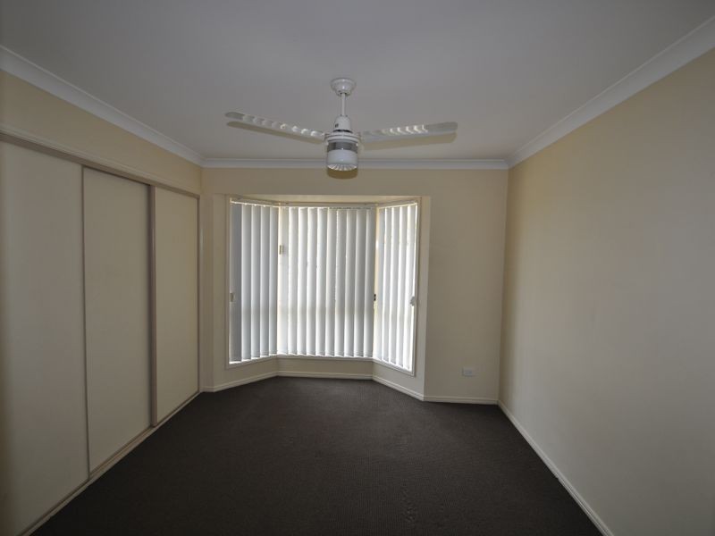 37 Robert South Drive, Crestmead QLD 4132
