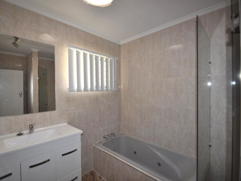 31 Elm Avenue, Woodridge QLD 4114