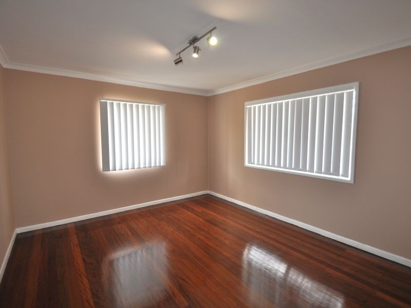 31 Elm Avenue, Woodridge QLD 4114