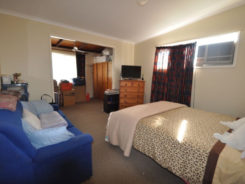 4 Stubbs Road, Woodridge QLD 4114