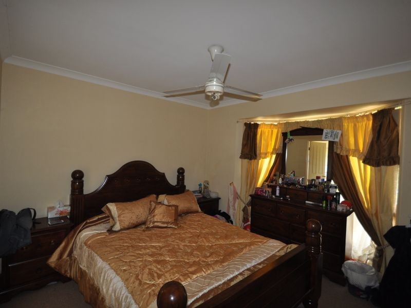 22 Paddies Crescent, Crestmead QLD 4132