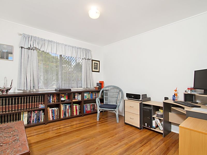 15 Orana Street, Kingston QLD 4114