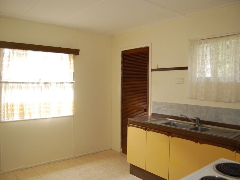 48 Thomson Avenue, Woodridge QLD 4114