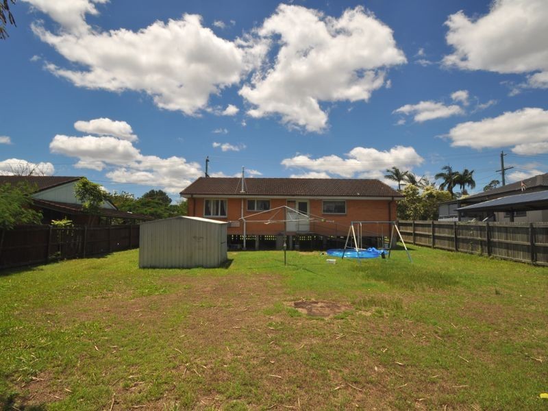 11 Kolonga Street, Woodridge QLD 4114