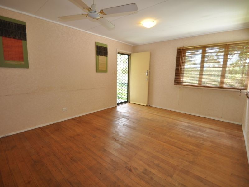 9 Frederick Street, Woodridge QLD 4114