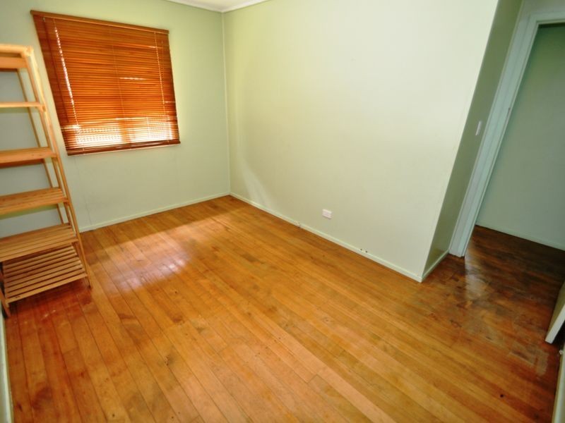 9 Frederick Street, Woodridge QLD 4114