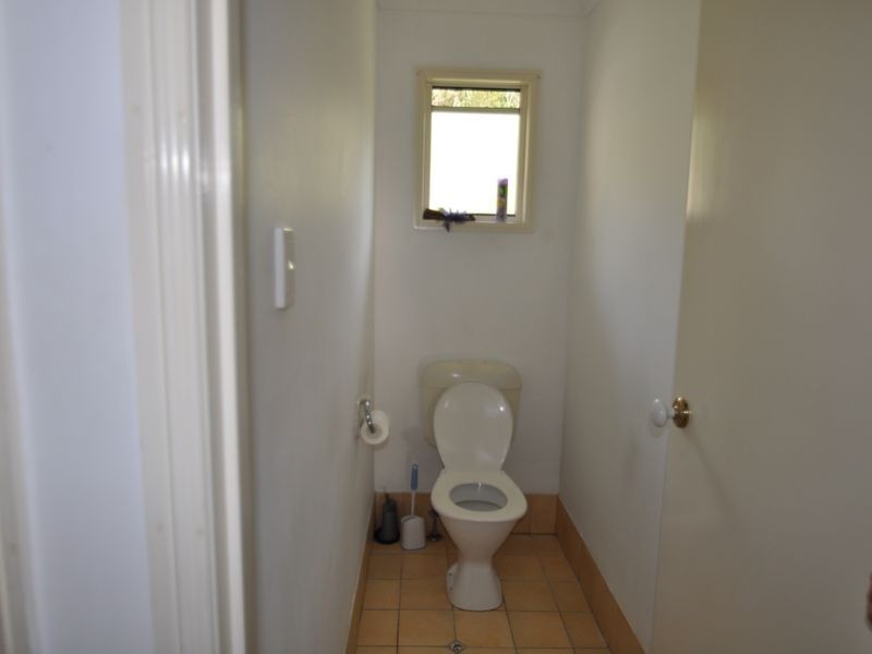 40 Jarrah Crescent, Logan Central QLD 4114
