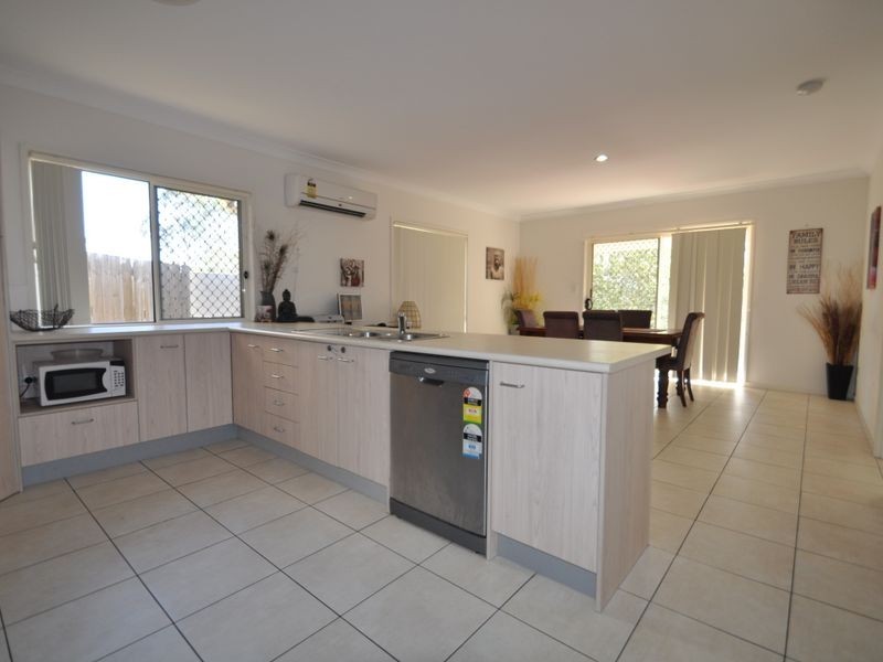 14 Yarraman Chase, Waterford QLD 4133