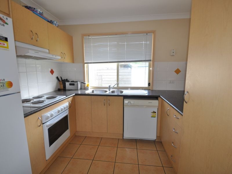 10 Pidgeon Blvd, Crestmead QLD 4132
