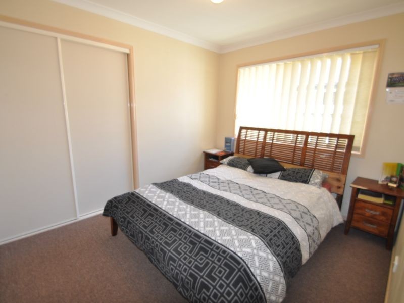 10 Pidgeon Blvd, Crestmead QLD 4132