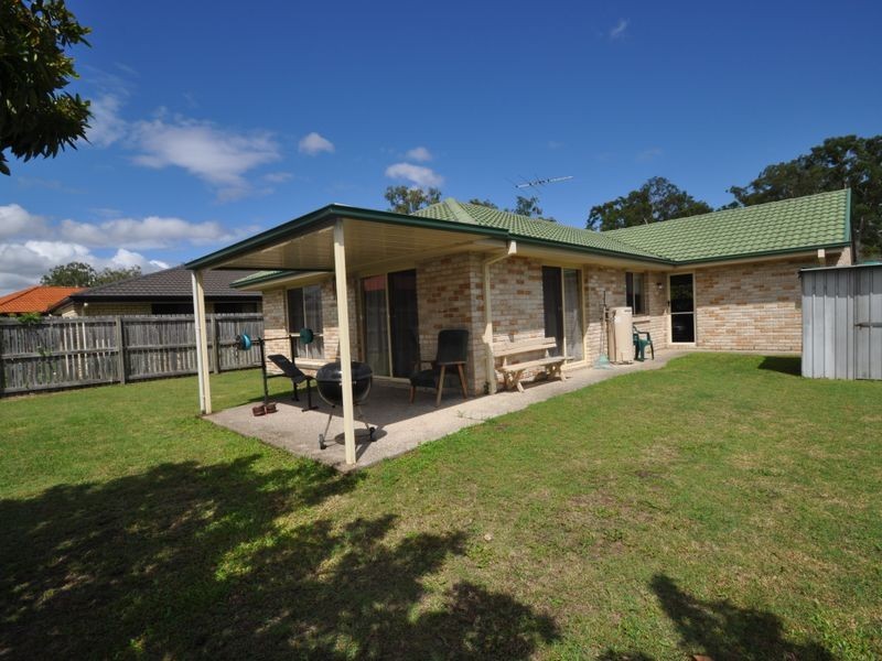 10 Pidgeon Blvd, Crestmead QLD 4132