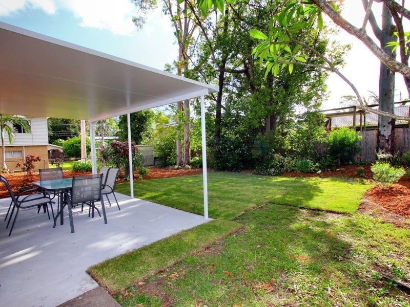 9 Greyash Street, Kingston QLD 4114