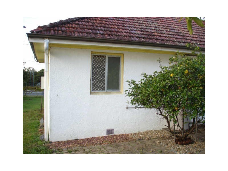 92 Railway Pde, Woodridge QLD 4114